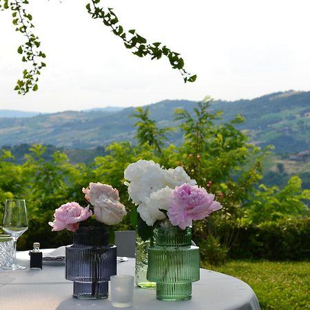 Podere Sant'Angelo Aparthotel Vernasca Exterior photo