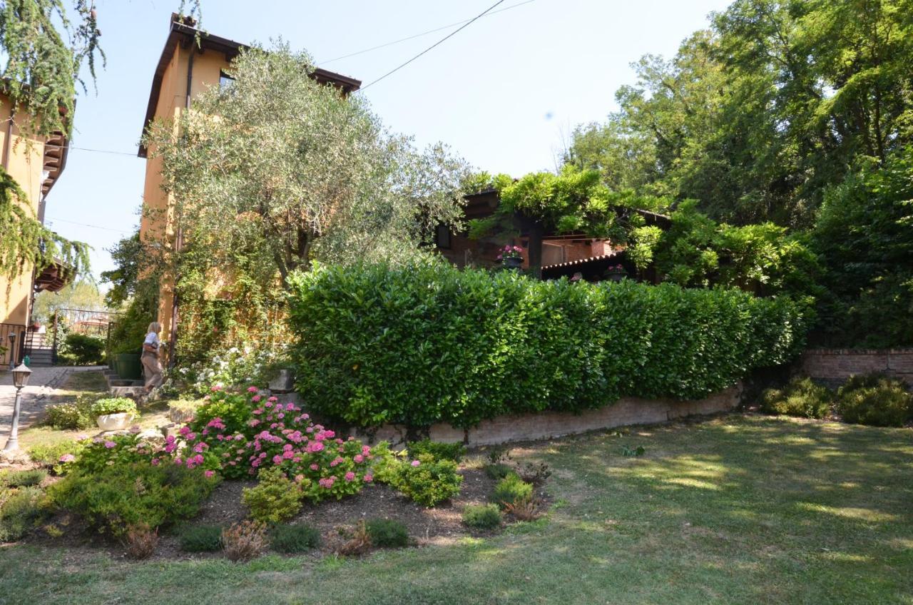Podere Sant'Angelo Aparthotel Vernasca Exterior photo