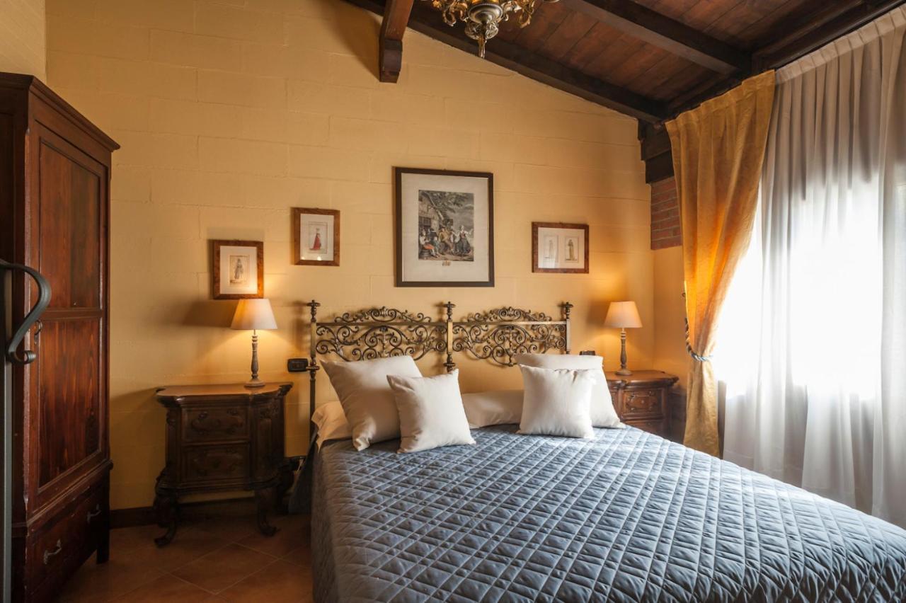 Podere Sant'Angelo Aparthotel Vernasca Exterior photo